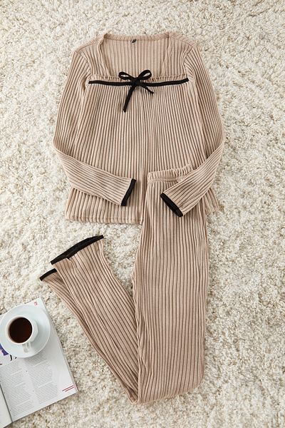 Trendyol Collection Set de pijamale tricotate cu volane bej cu panglică/funda THMAW25PT00217