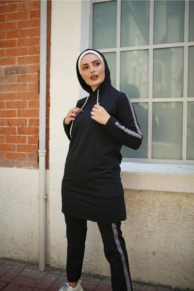 CNG MODA Black Hijab Tracksuit Set with Striped Sleeves