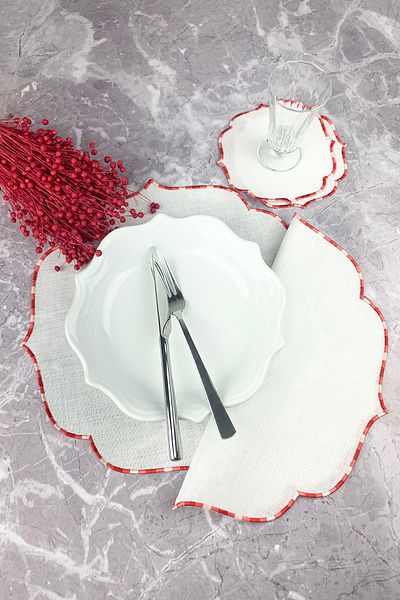 WEARE2 Gradient Red Color Embroidered 4 Piece Set Placemat And Cocktail Napkin