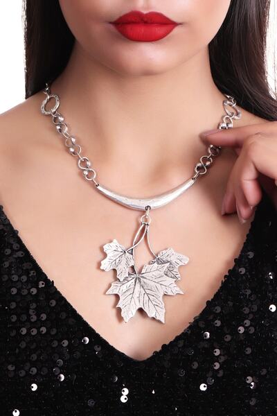 LABALABA Kadın Antik Gümüş Kaplama Çınar Yaprağı Stilizesi Kolye
