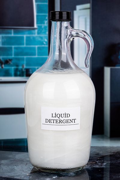 Karçiçeği Home Decorative Glass Liquid Detergent Bottle Black Cap 1.5lt (ENG)