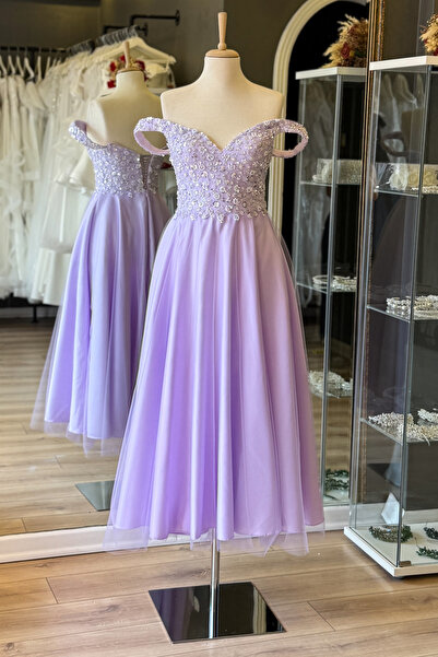 Lenta Moda Lila Dantel Kaplamalı Düşük Omuz Midi Boy Abiye ve Gece Elbisesi