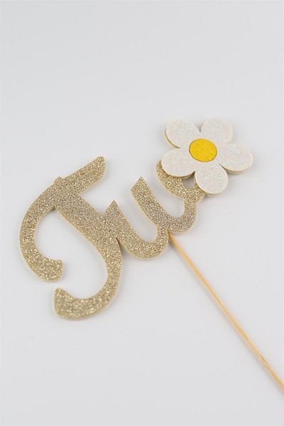 Le Mabelle زخرفة كعكة البابونج الذهبية
