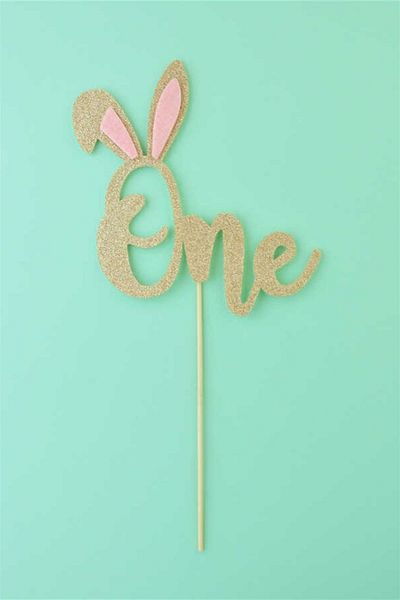 Le Mabelle One Cake Ornament with Golden Rabbit Ears
