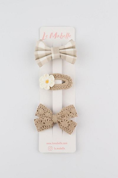 Le Mabelle Mink Knitted Flower 3-Piece Buckle Set