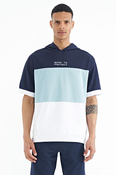 TOMMY LIFE Ανδρικό μπλουζάκι Oversize με λευκή κουκούλα και λεπτομέρεια εκτύπωσης - 88191