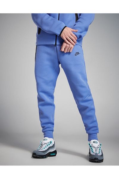 Colored nike sweats 2025
