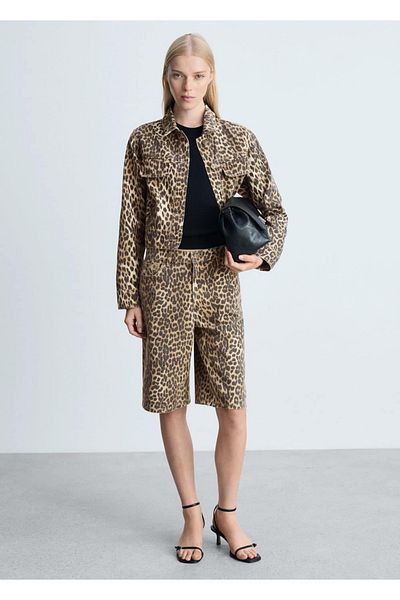 MANGO Woman Bermudy s vysokým pasem s leopardím vzorem