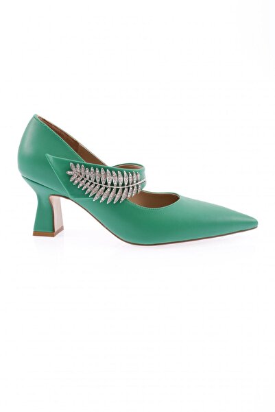 DGN 2214-22K Women's Pointed Toe Leaf Buckle Goblet Heeled Shoes