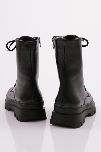 DGN Kadın Bağcıklı Fermuarlı Bot Siyah Kırışık Rugan 8553232