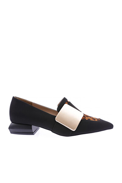 DGN 1338-22y Women's Pointed Toe Metal Buckle Shoes