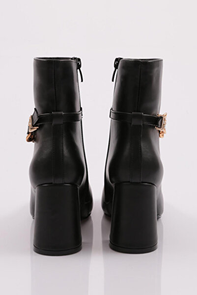 DGN Dámské řetízkové doplňky kozačky na podpatku černé 215162821