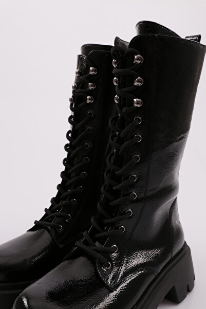 DGN Dámské šněrovací kozačky se silnou podrážkou černé mačkané 612143138