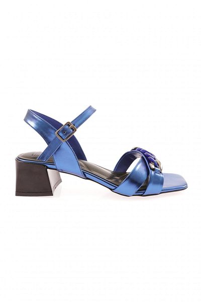 DGN Saks Blue Low Heeled Women's Sandals with Twisted Accessories - 46321033