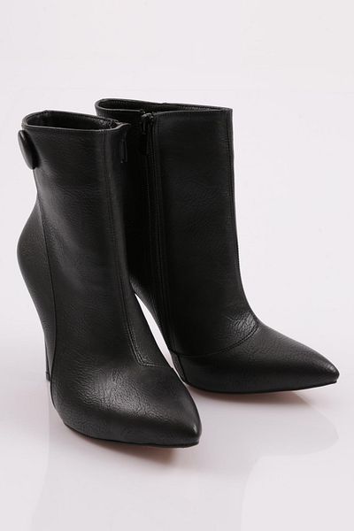 DGN Black Thin Heeled Pointed Toe Boots - Button Detail, Wrinkled