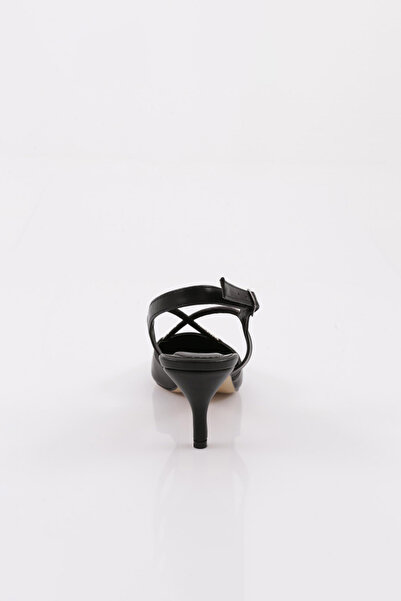 DGN Kadın Kısa Topuk Sivri Burun Topuklu Ayakkabı Siyah Cilt 26233322181102322