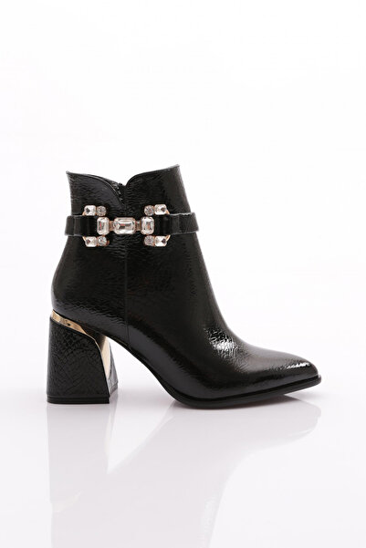 DGN 2213 Model - Black Wrinkled Patent Leather Women's Heeled Boots