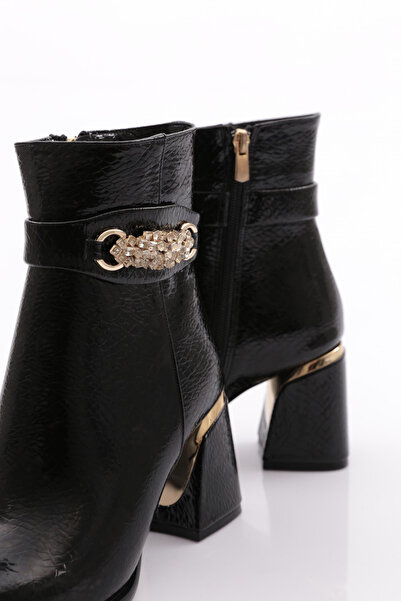 DGN Černé lakované vrásčité dámské kozačky na podpatku - 33223481