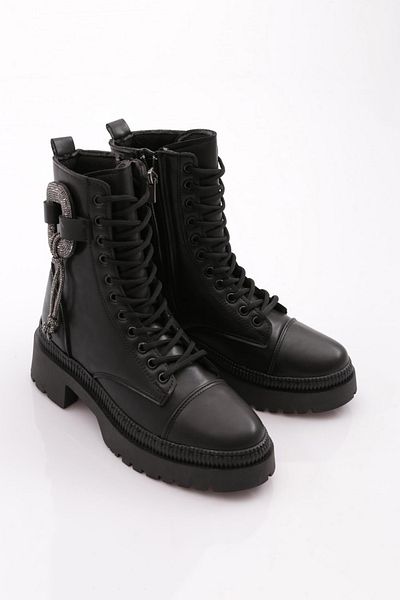 DGN Women's Black Boots - 101713421027   Model