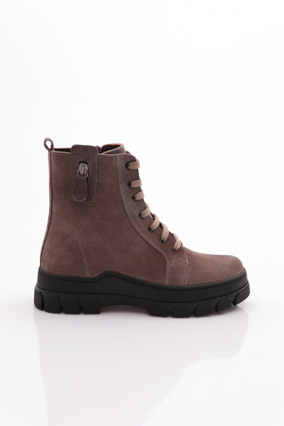 DGN 057001 Women's Zipper Detailed Lace Up Boots