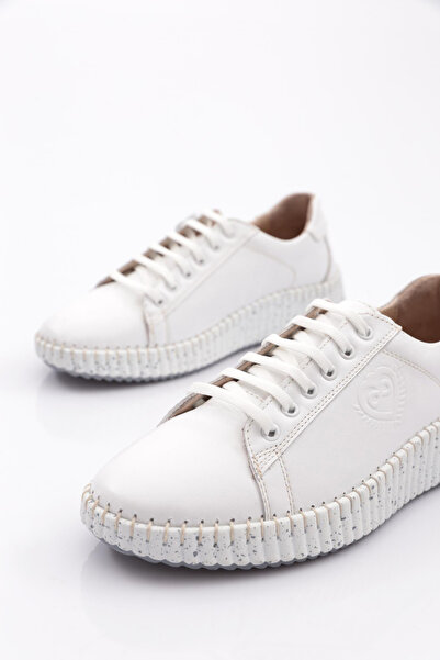 DGN Women's Lace-Up Sneaker Shoes White 266102623