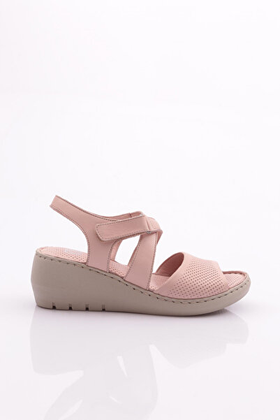 DGN Women's Leather Sandals 211635106