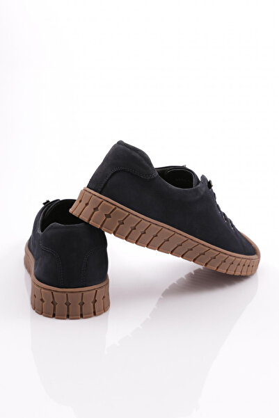 DGN 9870 Men's Closed Lace-Up Sneakers