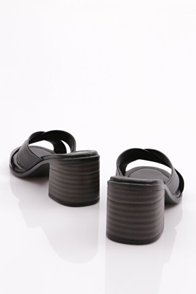 DGN Γυναικείες παντόφλες με μαύρο τακούνι 323135108