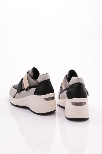 DGN 62169 Kadin Cirtli Spor Ayakkabı