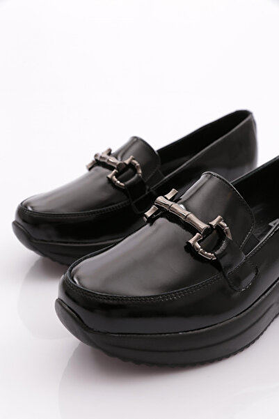 DGN 2237g Women's G Buckle Comfortable Shoes