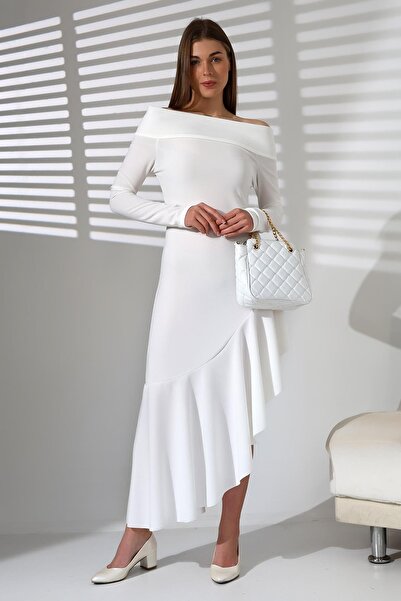 Deafox Bílé šaty s asymetrickou sukní z krepové tkaniny