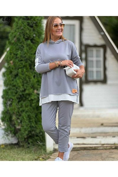 Trendusfashion Gray Women's Two-Piece Suit with Hood, Hem Details, Coat of Arms Embroidery and Backstitch