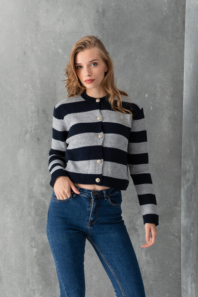 Cebe Women's Crew Neck Silver Button Detailed Knitwear Crop Cardigan