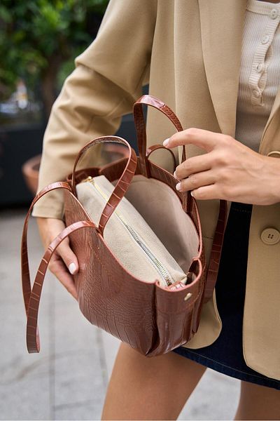 Madamra Tan Crocodile Damen-Shopper – Hand- und Umhängetasche