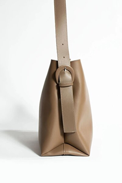 Çanta Trend Τσάντα Shopper μεγάλου μεγέθους με κουμπωτά από μαλακό δέρμα σουέ...