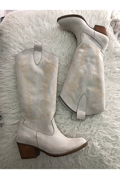 Hg Ayakkabı Jane Suede krémové vyšívané kovbojské boty na podpatku 5 cm