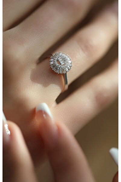 Kuyumcum 14 Ayar Beyaz Altın Yuvarlak Baget Yüzük, Anneye Eşe Sevgiliye Hediye