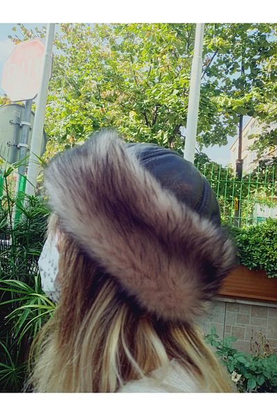 hoaryage Long Furry Sheep Fur Börk with Toskan, Hat, Beanie