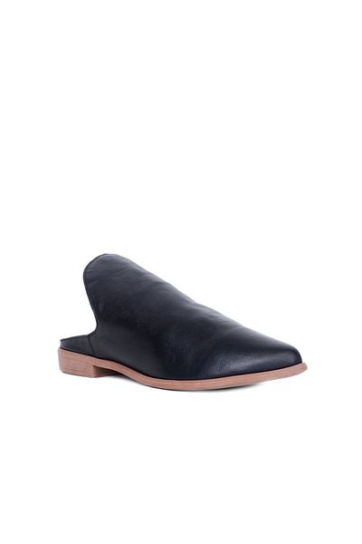 Bueno Shoes Papuci plati din piele neagra pentru femei - 01wn0139