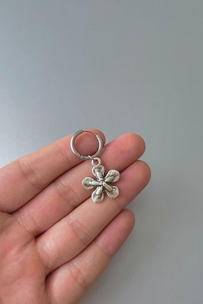 Jaida Moda Unisex Silver Daisy Figured Steel Hoop Earrings