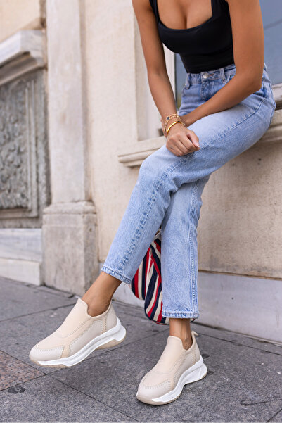 ANGELİNA JONES TENIS DE DAMA BOSETTİ BEI SUBMERSIBIL TESTURĂ EVA