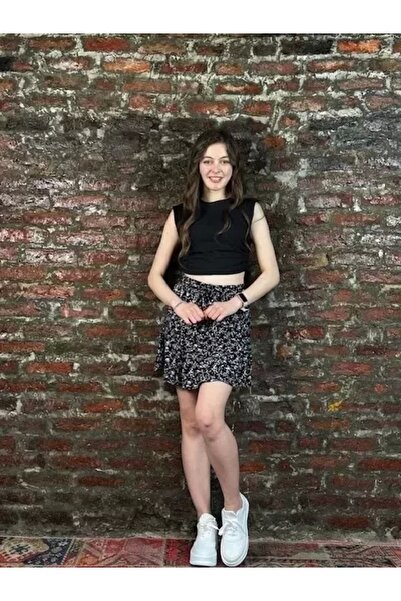 ayakuydur Kadın Siyah Beyaz Desenli Şort Etek