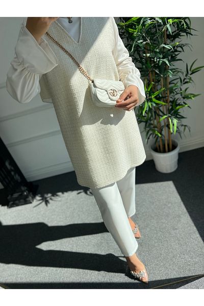 Nisa Nalbantoğlu Ecru Glitter Tweed Hijab Sweater