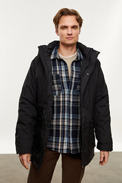 Mudo Hooded Coat
