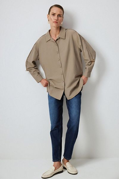 Touché Privé Arm Knitted Embroidered Shirt