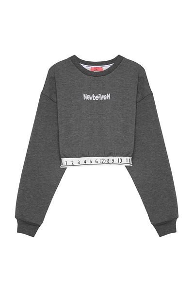 Quzu Anthracite Crop Sweatshirt - Waist Number Detail