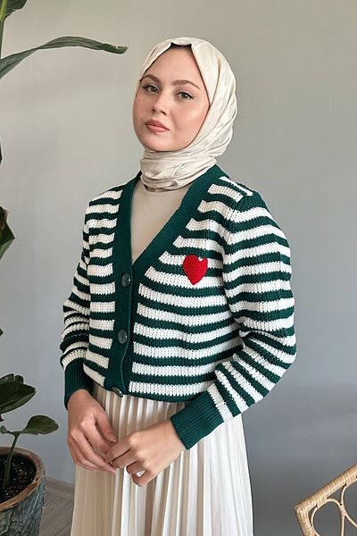 InStyle Σμαραγδένια Πράσινη Πλεκτή Ζακέτα με Καρδιά Ρίγα