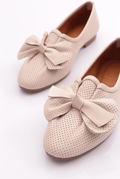 DGN 132 Kadin Kurdelali Babet