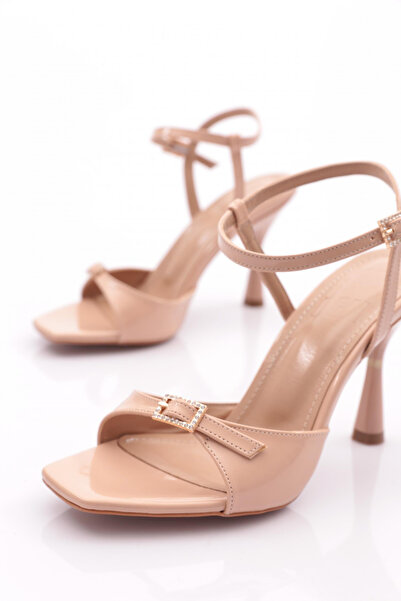 DGN Kadın Bilekten Bağlamalı Topuklu Ayakkabı Nude Rugan 7923785