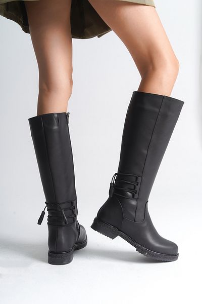 Capone Outfitters Damenstiefel mit Schnürung unterhalb des Knies und seitlichem Reißverschluss am Knöchel